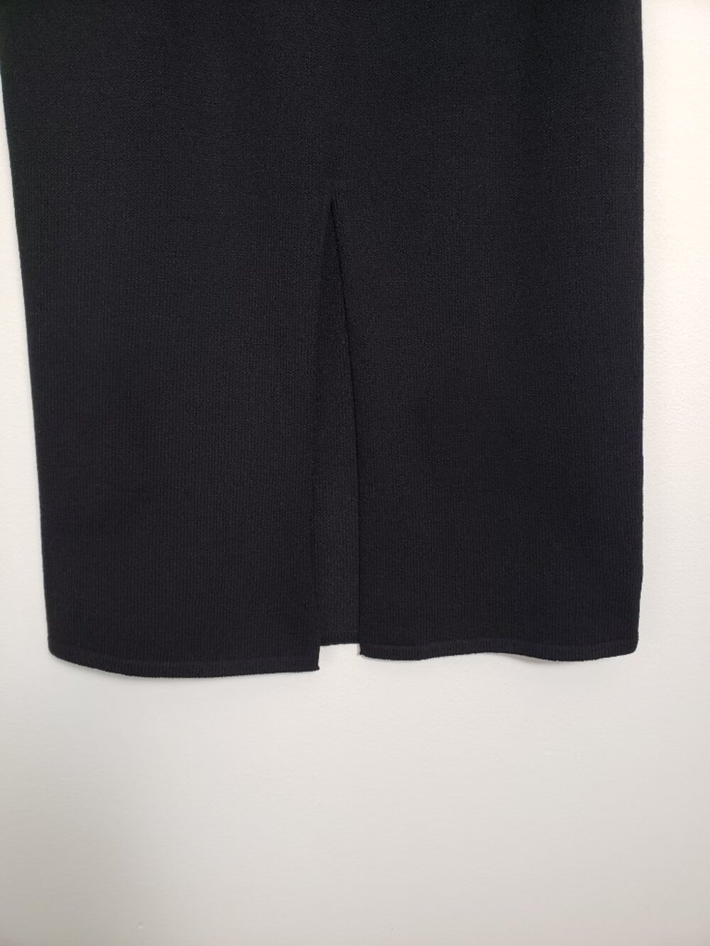 ST. JOHN BASICS Size 12 Black Long Skirt - Business Professional - Picture 4 of 11
